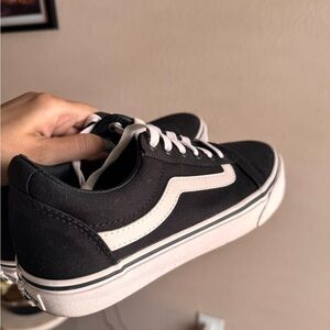 Vans Wards women’s Skate Shoes 7.5